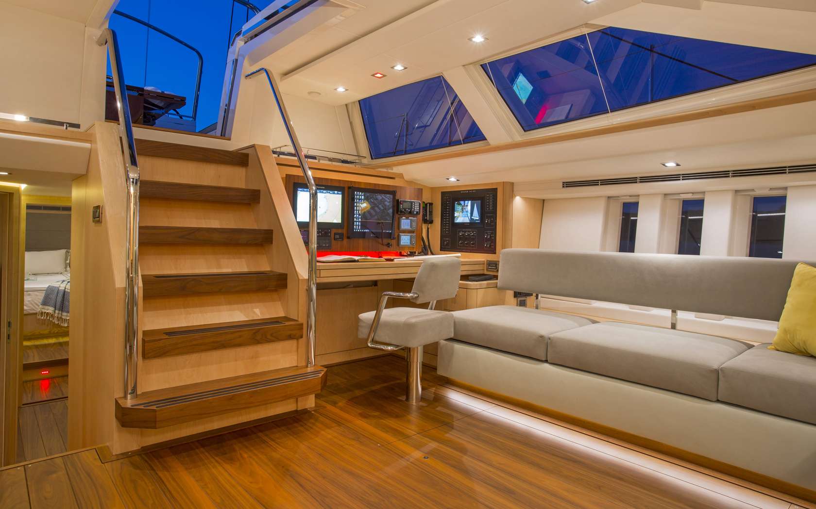 Yacht GRAYCIOUS Oyster Marine CHARTERWORLD Luxury Superyacht Charters yacht-graycious-oyster-marine-charterworld-luxury-superyacht-charters